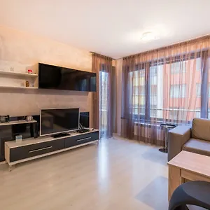 Luxury One Bedroom Suite, Doorman, Limited Access, Lozenec Area Sofia